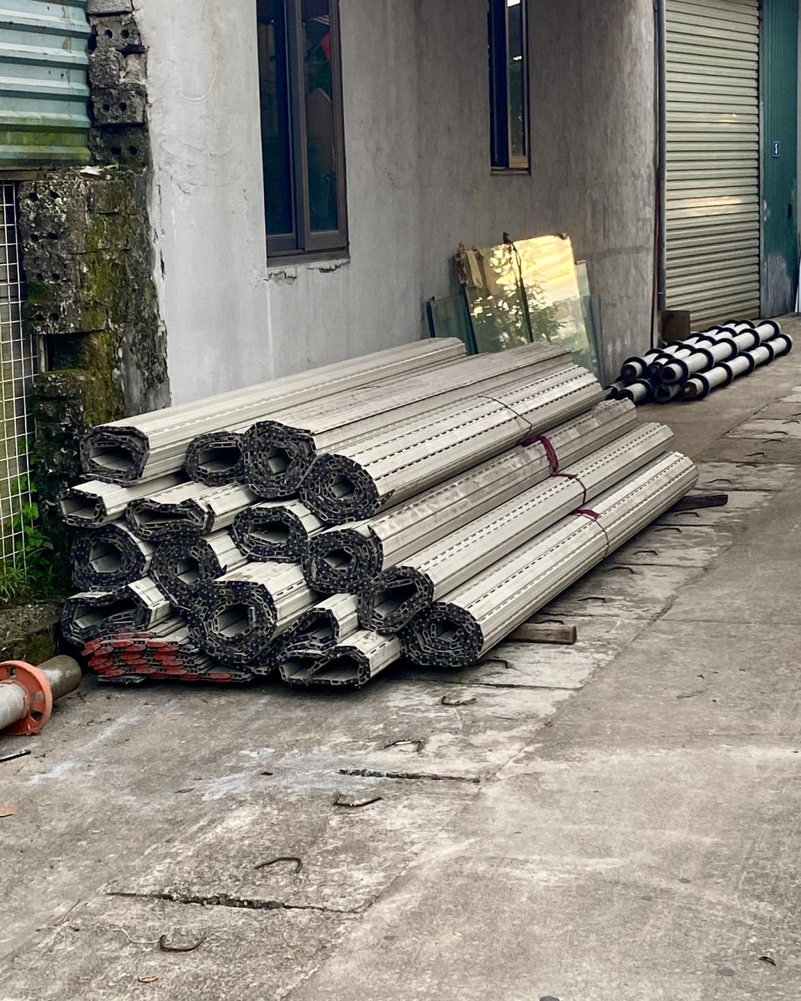 thu mua cửa cuốn