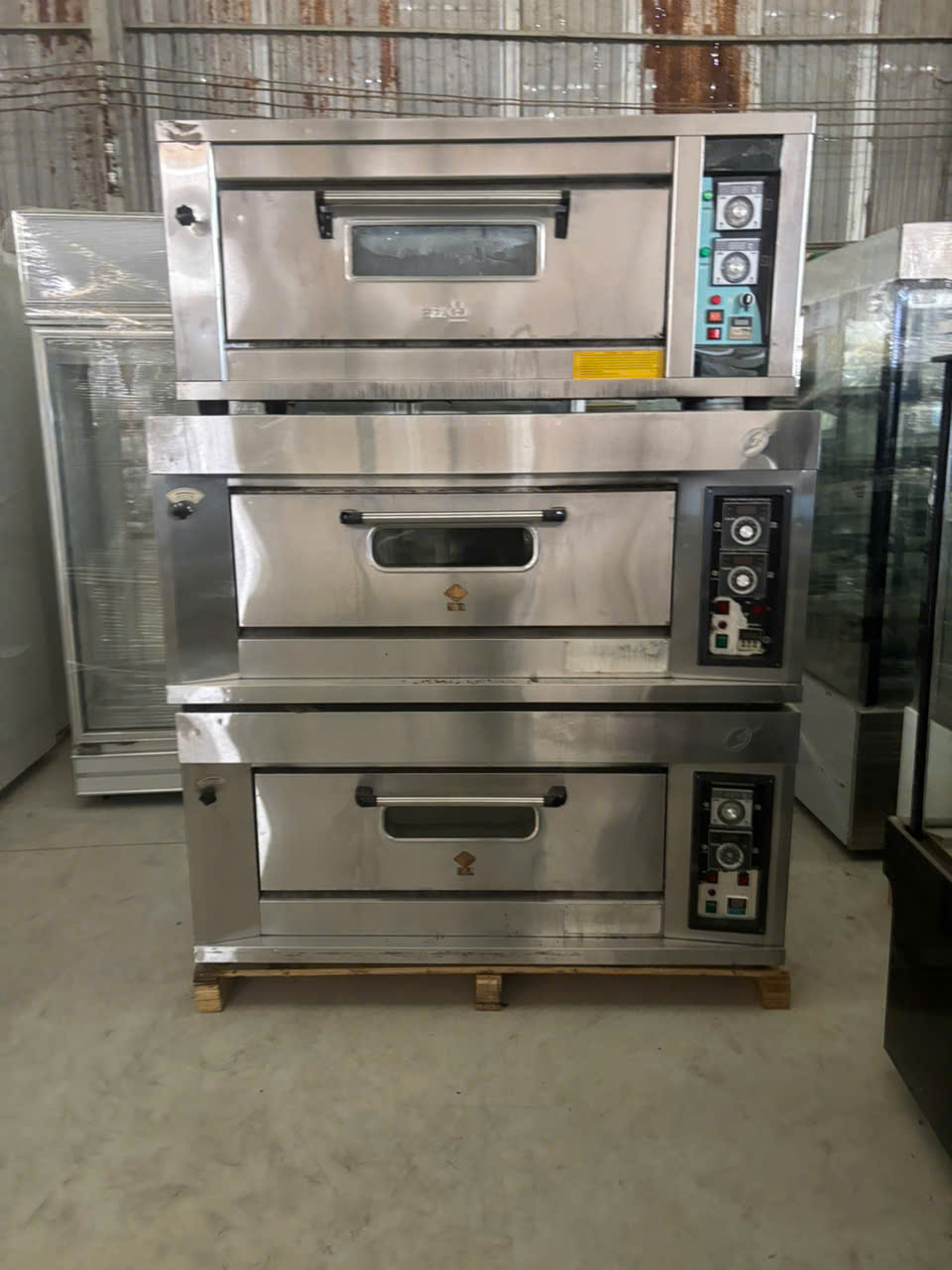 thu mua thiết bị làm bánh cũ