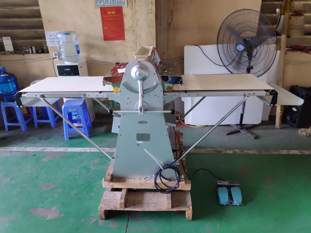 thu mua thiết bị làm bánh cũ