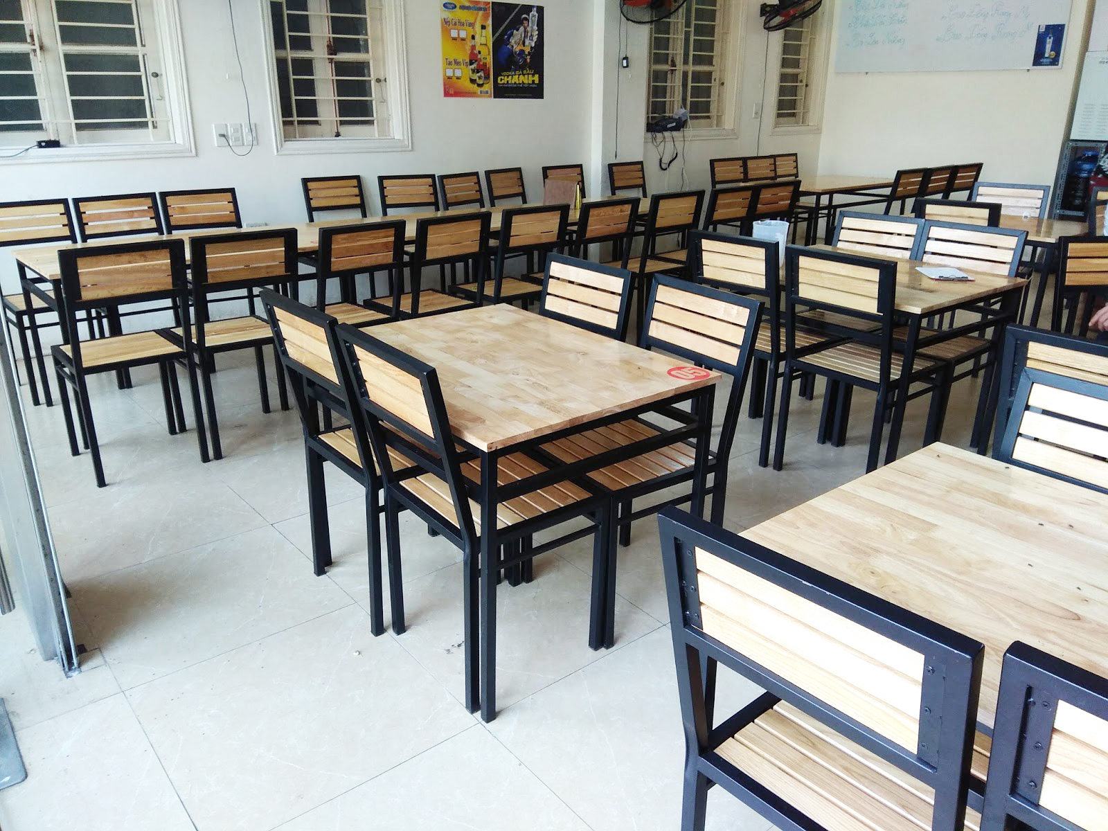 thu mua bàn ghế quán ăn