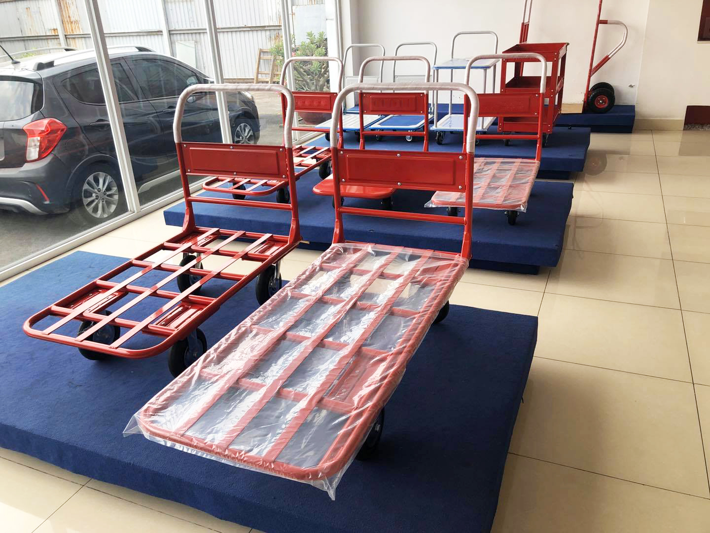 thanh lý xe đẩy hàng cũ