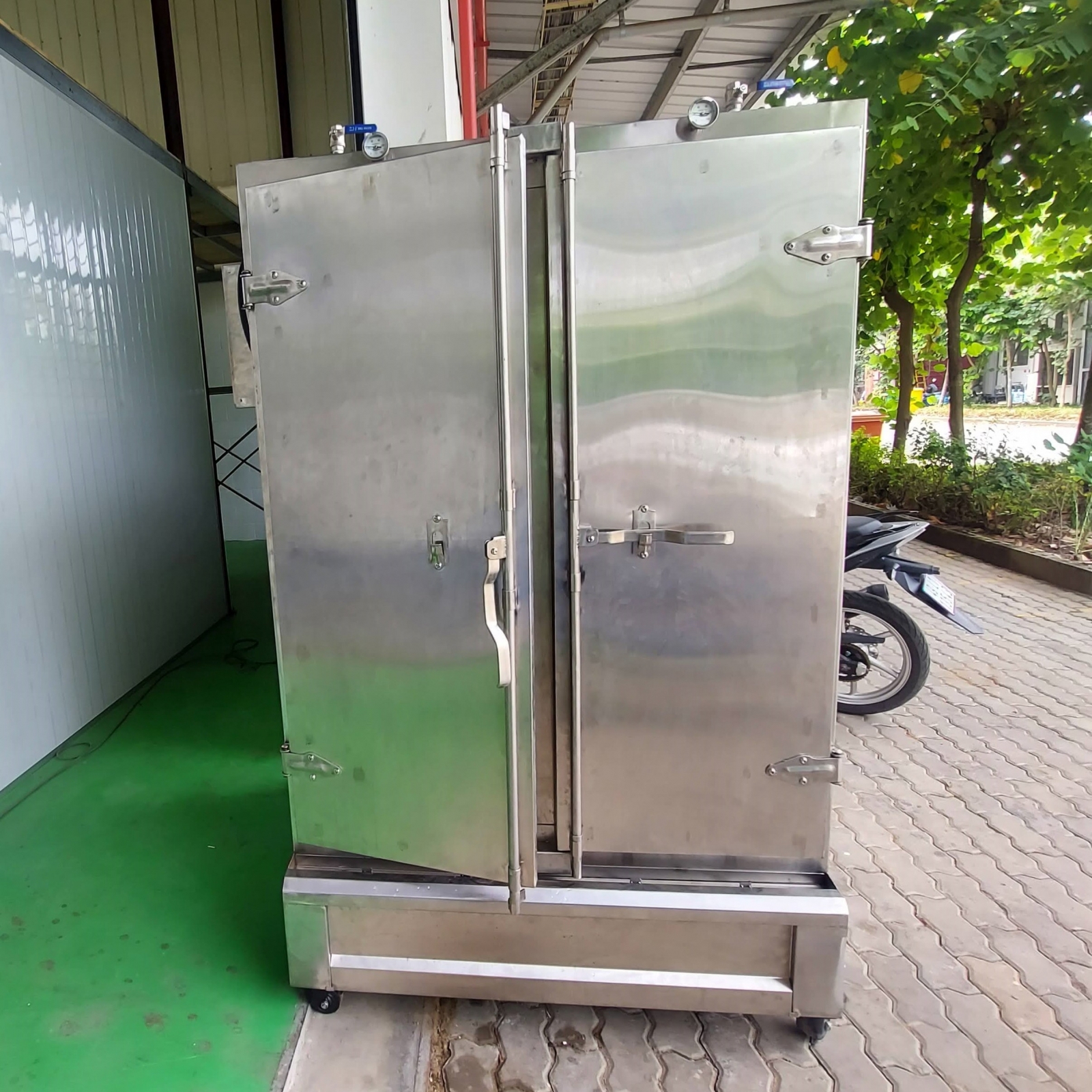 thanh lý tủ hấp cơm