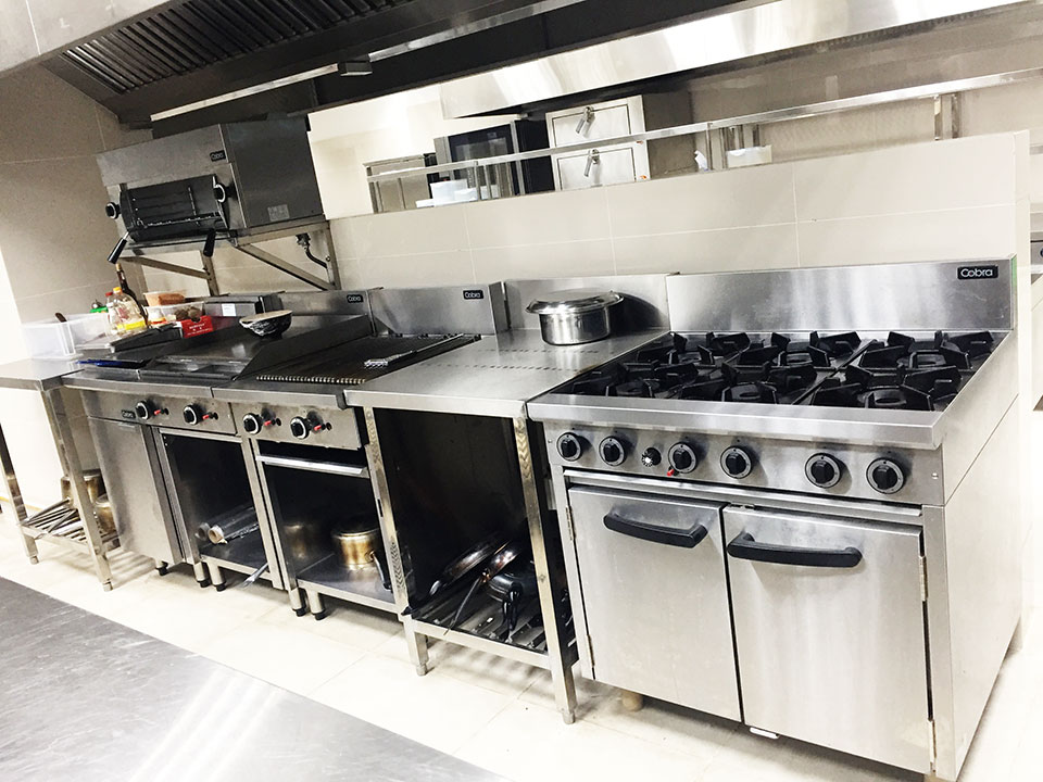 thanh lý bếp công nghiệp