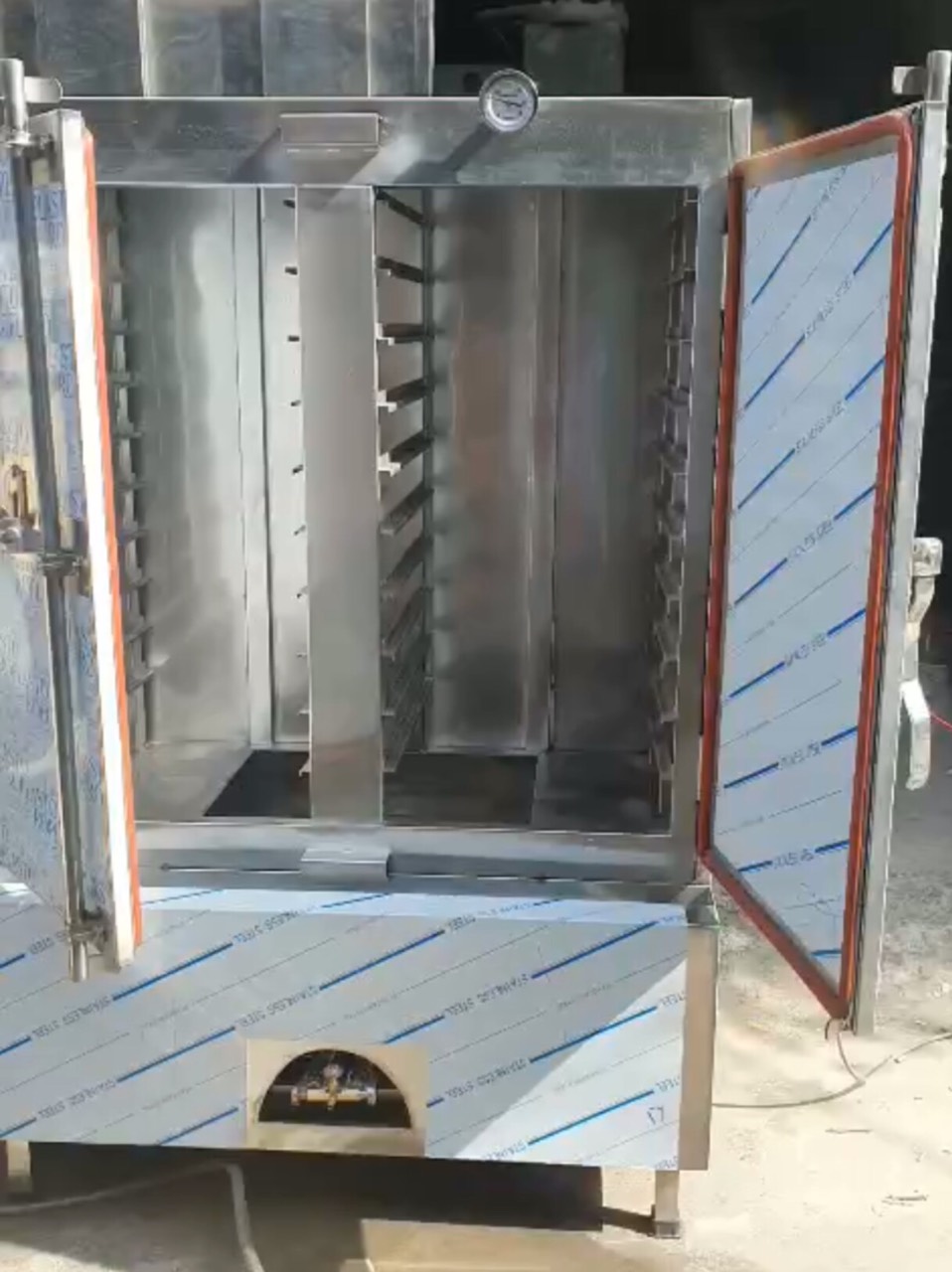 thanh lý tủ hấp cơm