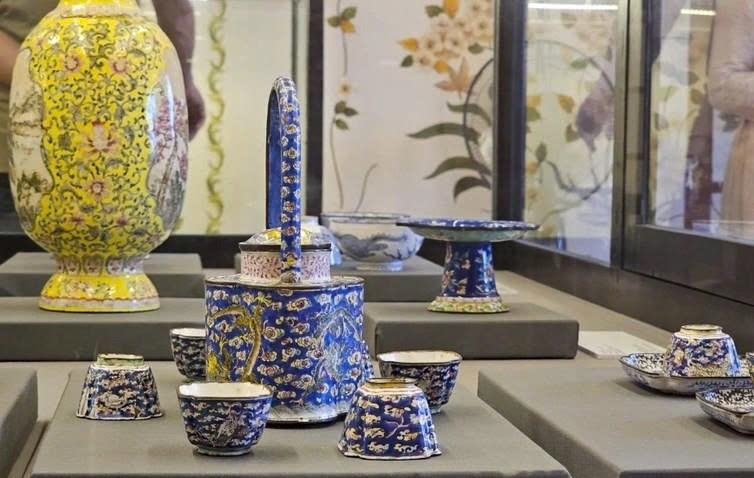 thu mua đồ gốm sứ cổ Cà Mau