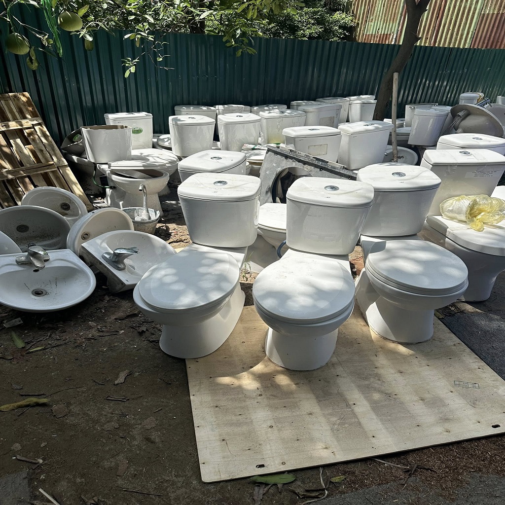 thu mua thiết bị vệ sinh cũ